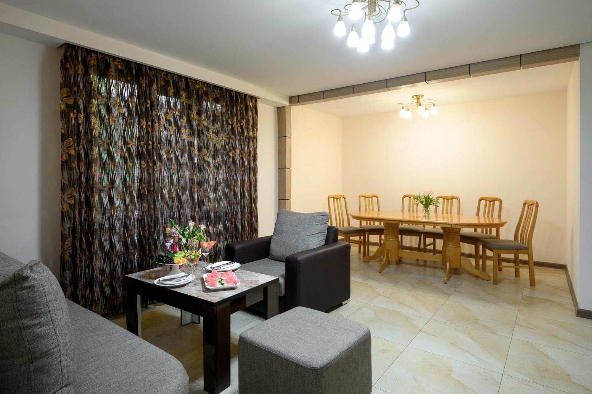 Alpina Resort By Stellar Hotels, Cahkadzor Kültér fotó