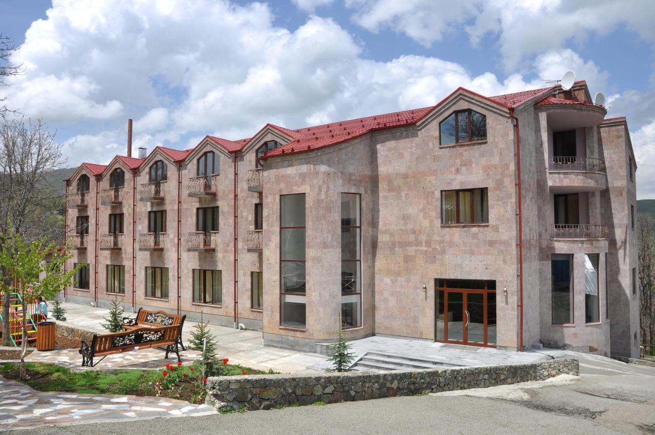 Alpina Resort By Stellar Hotels, Cahkadzor Kültér fotó